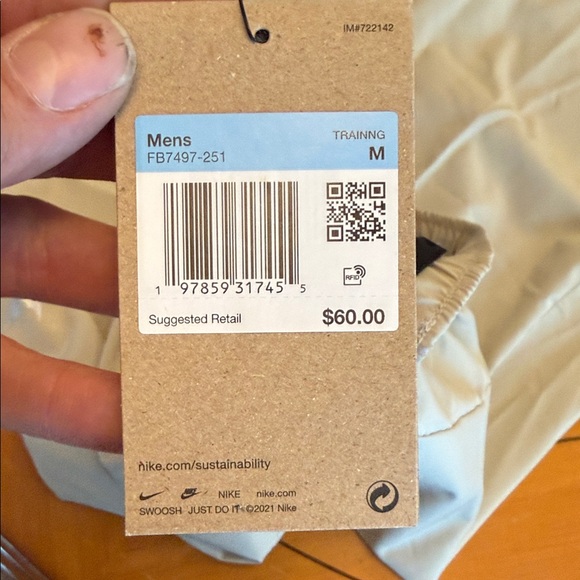 Men’s Nike form dry-fit tapered, versatile pants medium desert khaki FB7497-251 - Picture 3 of 9